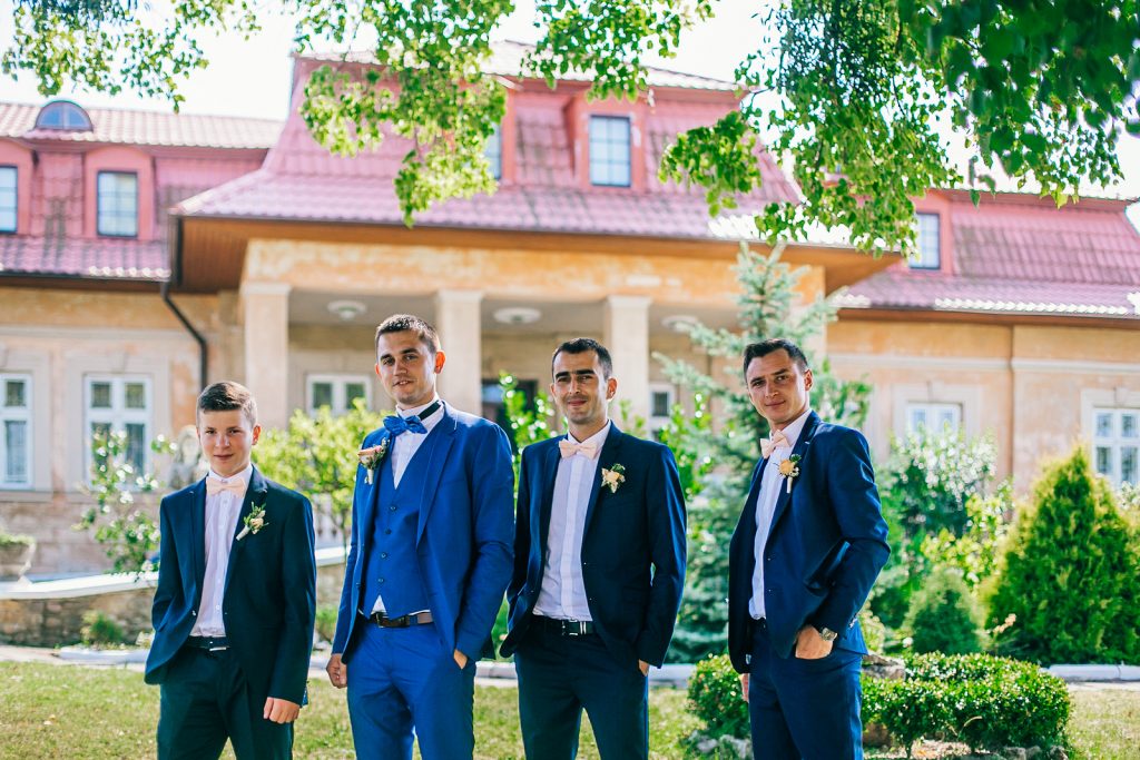 coordinate with groomsmen - rules for grooms