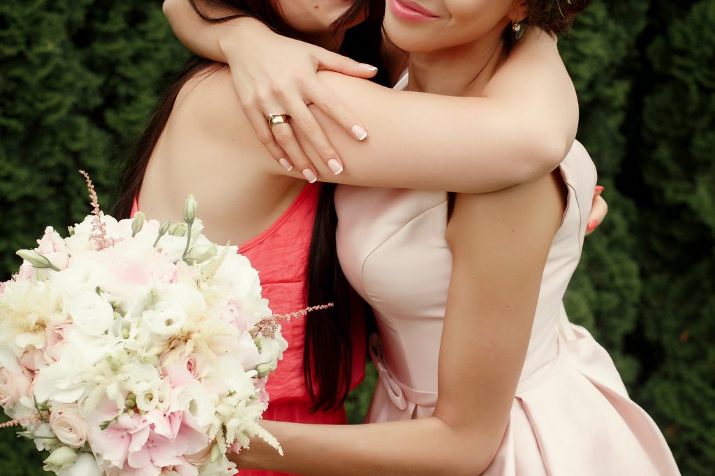 maid of honor duties